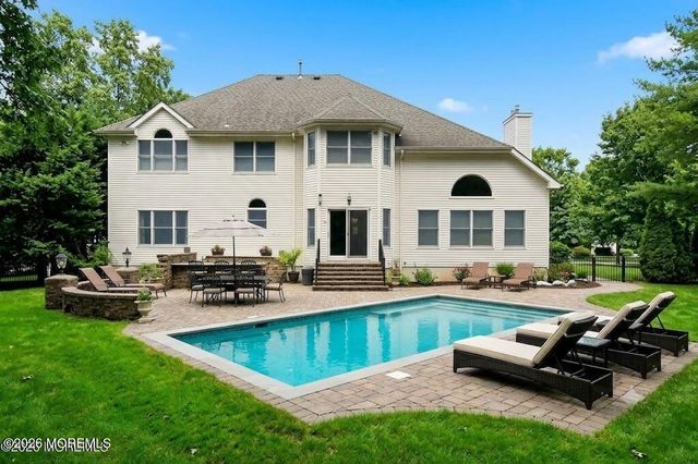 338 Valley View Circle, Freehold, NJ 07728