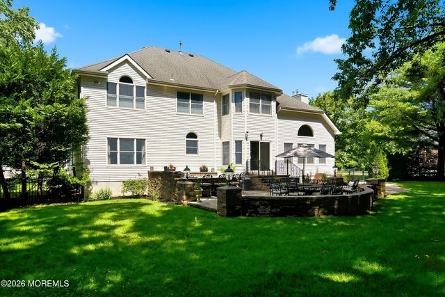 338 Valley View Circle, Freehold, NJ 07728
