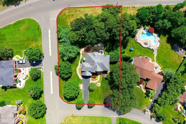 338 Valley View Circle, Freehold, NJ 07728