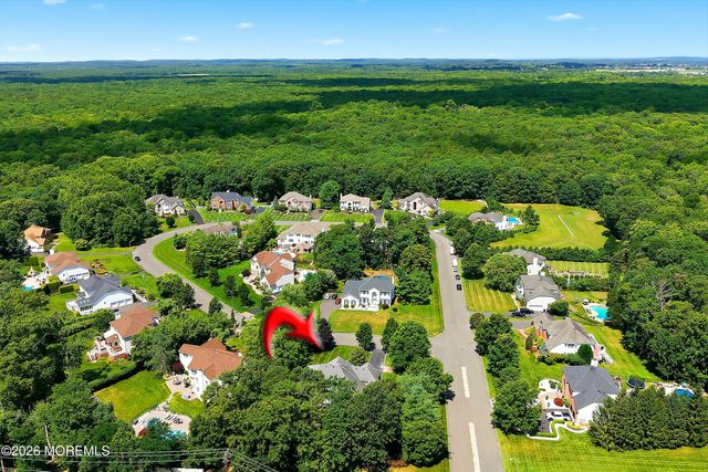 338 Valley View Circle, Freehold, NJ 07728