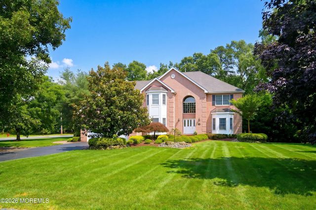 338 Valley View Circle, Freehold, NJ 07728