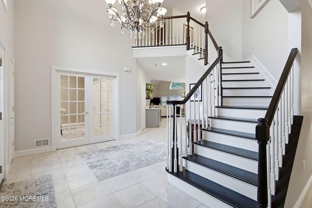 338 Valley View Circle, Freehold, NJ 07728