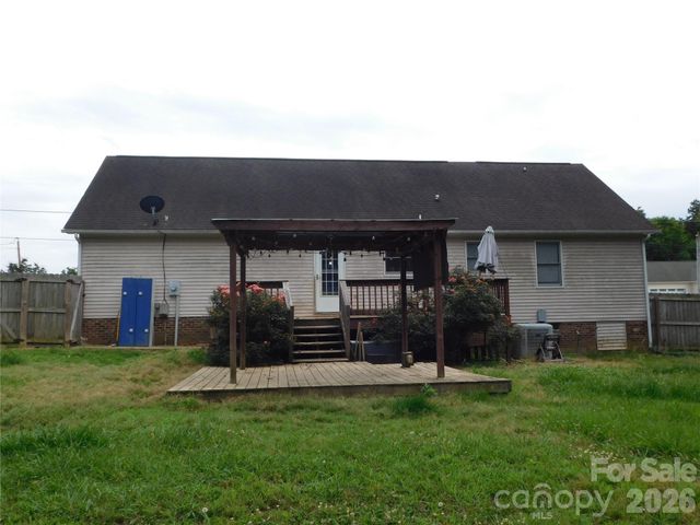 2707 Plantation Way 8, Albemarle, NC 28001