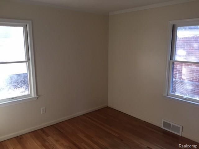 9554 HAZELTON, Redford Charter Township, MI 48239