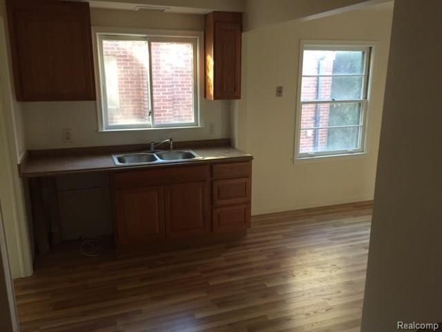 9554 HAZELTON, Redford Charter Township, MI 48239