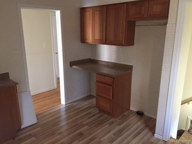 9554 HAZELTON, Redford Charter Township, MI 48239