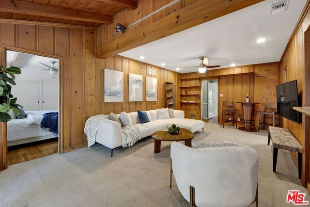 4519 Camellia Avenue, Studio City, CA 91602