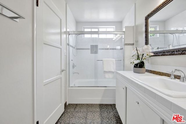 4519 Camellia Avenue, Studio City, CA 91602