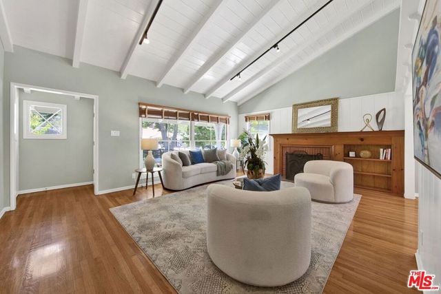 4519 Camellia Avenue, Studio City, CA 91602