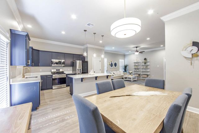 200 Kings Wood Avenue, Thibodaux, LA 70301