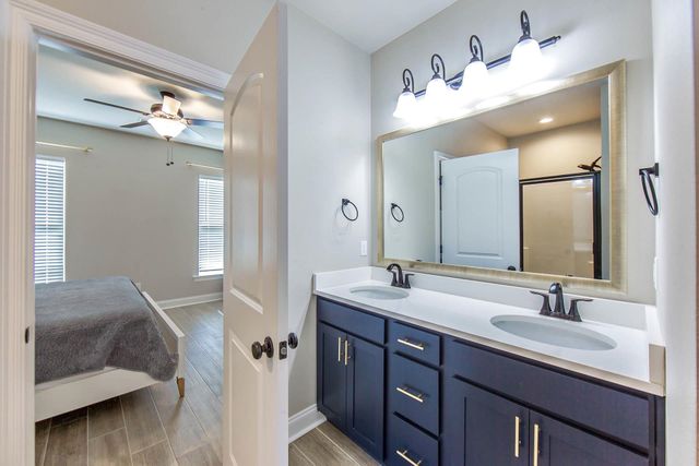 200 Kings Wood Avenue, Thibodaux, LA 70301