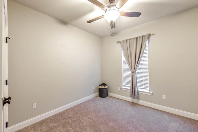 200 Kings Wood Avenue, Thibodaux, LA 70301