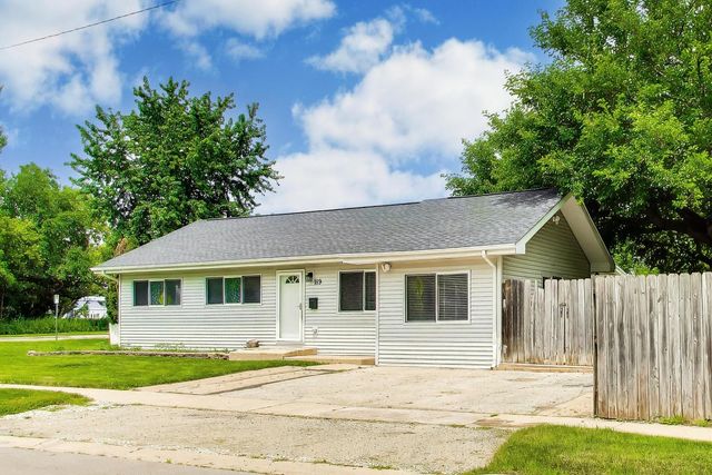 119 W Elmwood Avenue, West Chicago, IL 60185