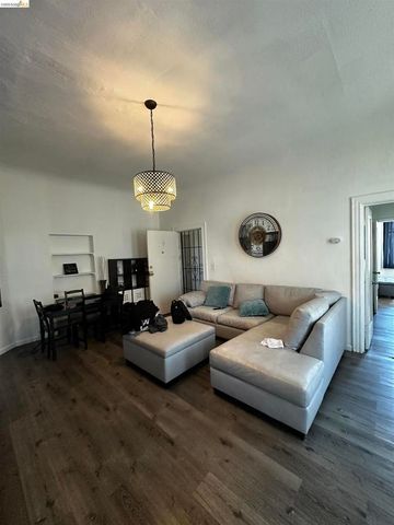 1746 10Th Ave, Oakland, CA 94606