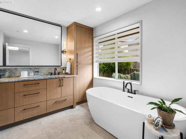 5420 Nw 15TH Cir, Camas, WA 98607