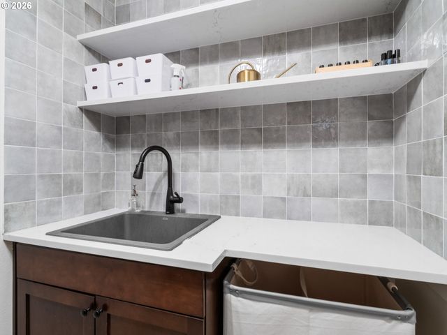 5420 Nw 15TH Cir, Camas, WA 98607