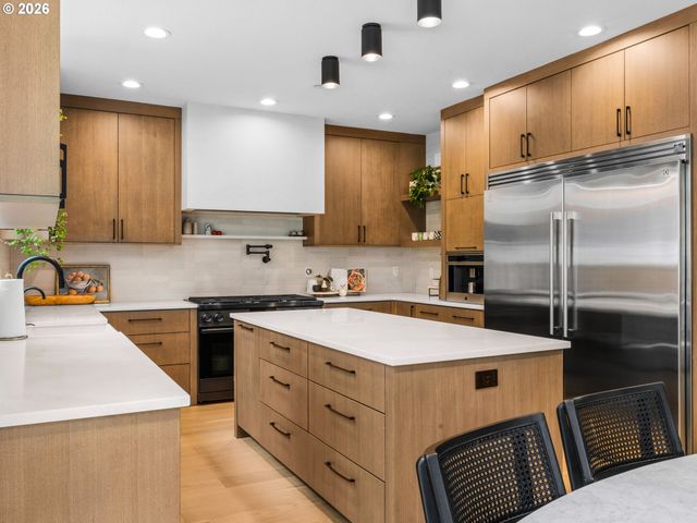 5420 Nw 15TH Cir, Camas, WA 98607