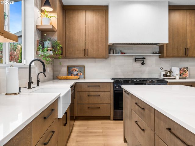 5420 Nw 15TH Cir, Camas, WA 98607