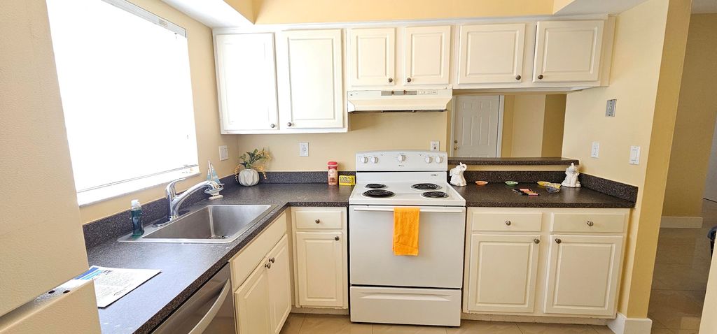 1881 NW 96th Terrace 7f, Pembroke Pines, FL 33024