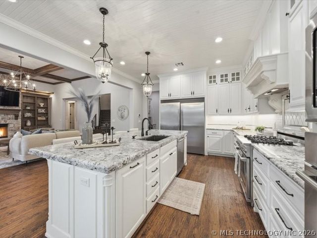 1119 W 108th Place S, Jenks, OK 74037