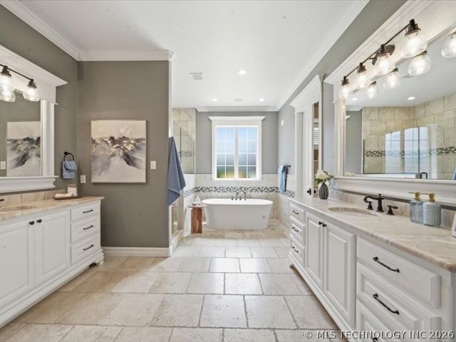 1119 W 108th Place S, Jenks, OK 74037