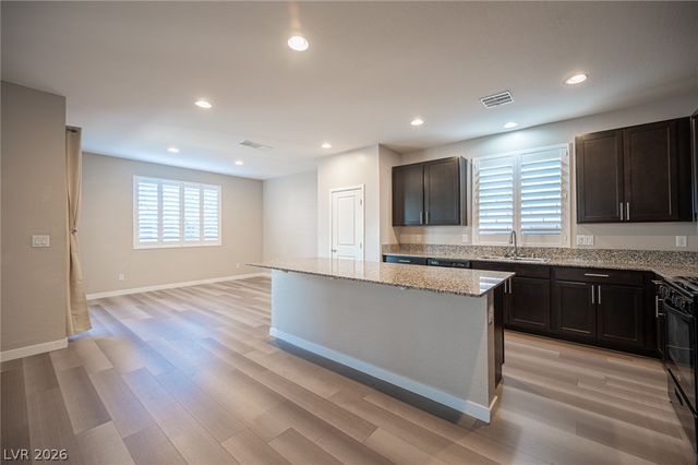 9742 Zircon Cliff Avenue, Las Vegas, NV 89148