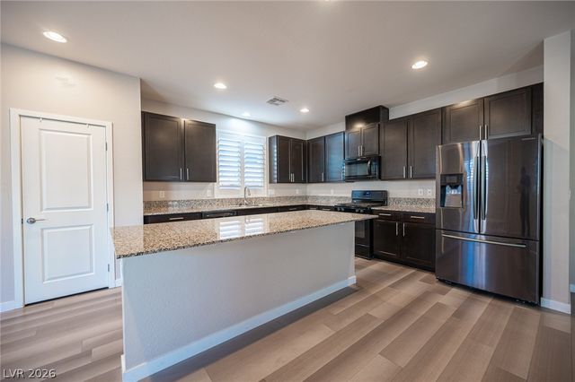 9742 Zircon Cliff Avenue, Las Vegas, NV 89148