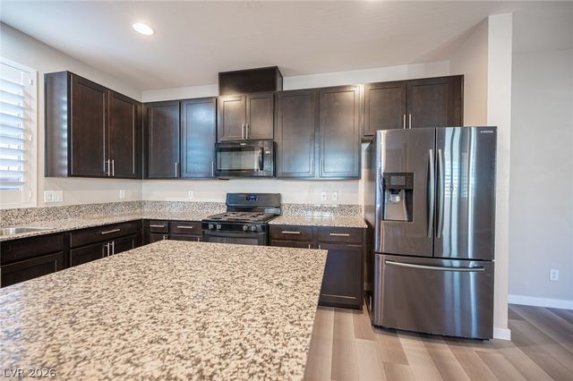 9742 Zircon Cliff Avenue, Las Vegas, NV 89148