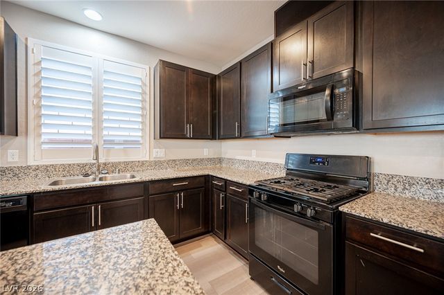 9742 Zircon Cliff Avenue, Las Vegas, NV 89148