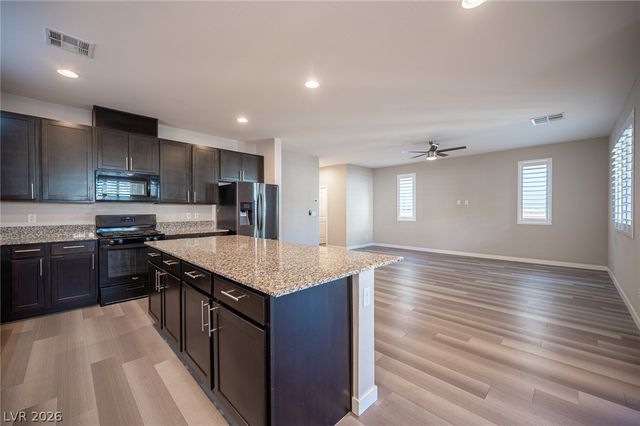 9742 Zircon Cliff Avenue, Las Vegas, NV 89148