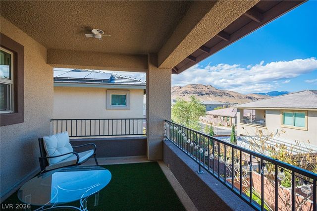 9742 Zircon Cliff Avenue, Las Vegas, NV 89148