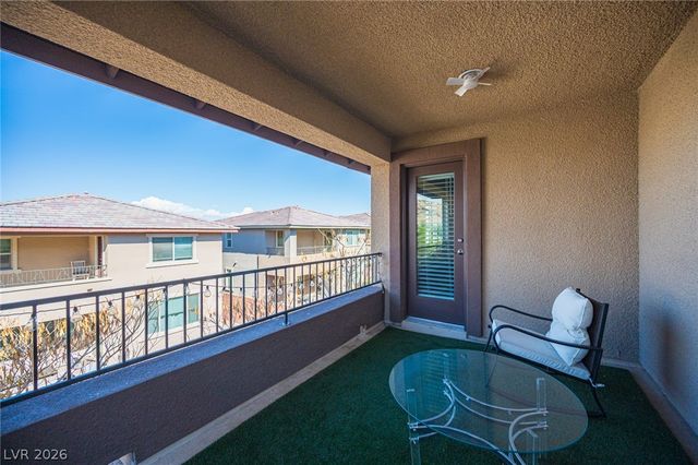 9742 Zircon Cliff Avenue, Las Vegas, NV 89148