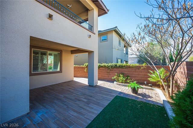 9742 Zircon Cliff Avenue, Las Vegas, NV 89148