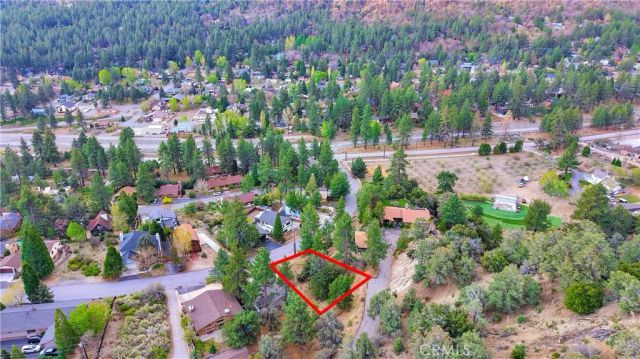 1050 Rivera, Wrightwood, CA 92397