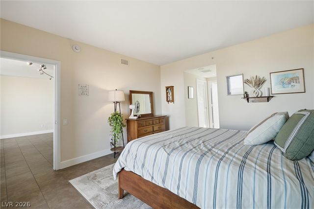 322 Karen Avenue 2402, Las Vegas, NV 89109