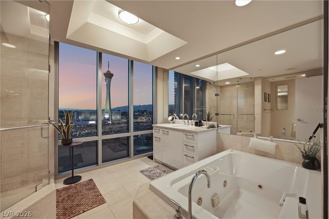 322 Karen Avenue 2402, Las Vegas, NV 89109