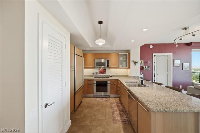 322 Karen Avenue 2402, Las Vegas, NV 89109
