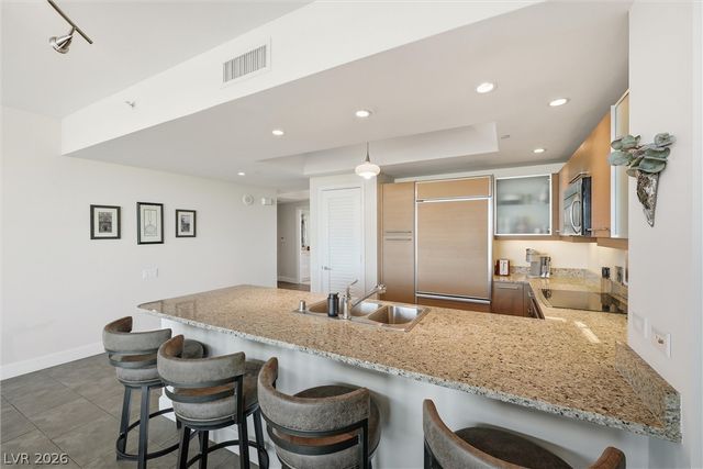 322 Karen Avenue 2402, Las Vegas, NV 89109