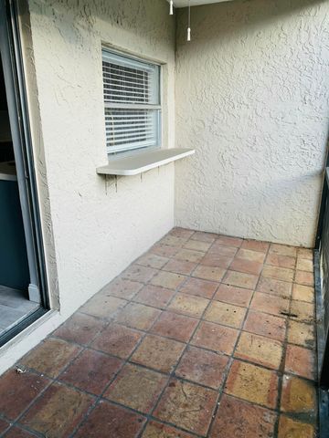 5268 NE 6th Avenue A28, Oakland Park, FL 33334