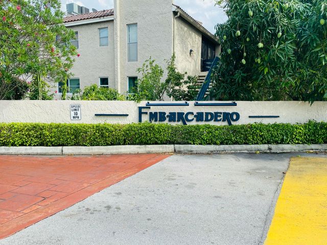 5268 NE 6th Avenue A28, Oakland Park, FL 33334