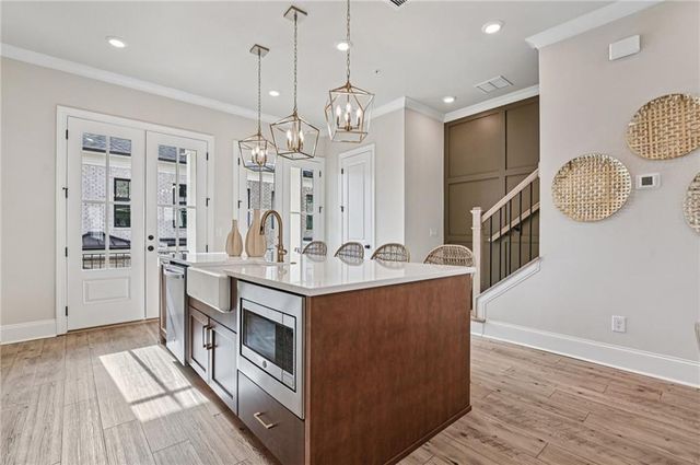 235 Midnight Oak Run 8, Alpharetta, GA 30009