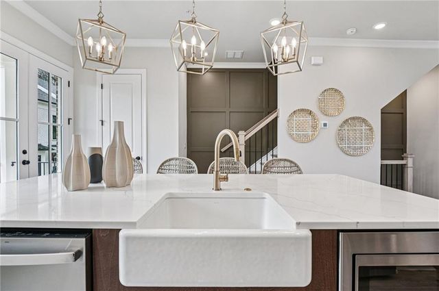 235 Midnight Oak Run 8, Alpharetta, GA 30009