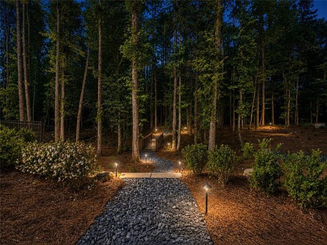 235 Midnight Oak Run 8, Alpharetta, GA 30009