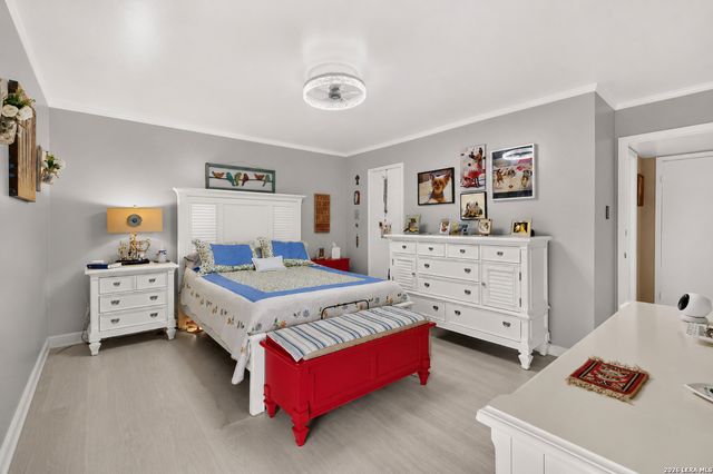 8702 Village Dr Apt 213, San Antonio, TX 78217