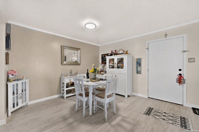 8702 Village Dr Apt 213, San Antonio, TX 78217