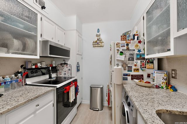 8702 Village Dr Apt 213, San Antonio, TX 78217
