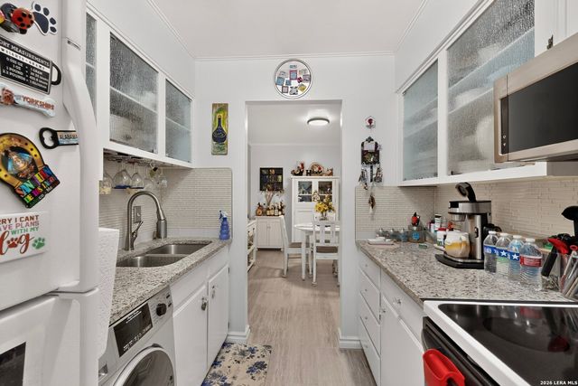 8702 Village Dr Apt 213, San Antonio, TX 78217