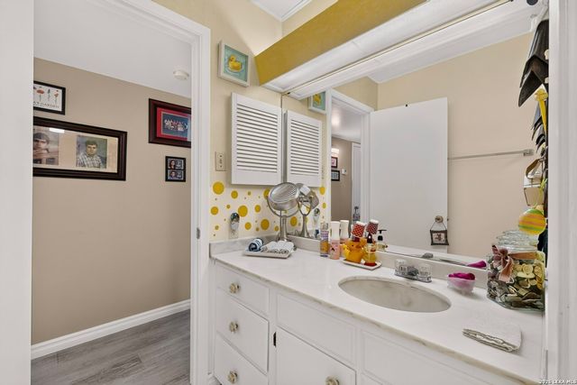 8702 Village Dr Apt 213, San Antonio, TX 78217