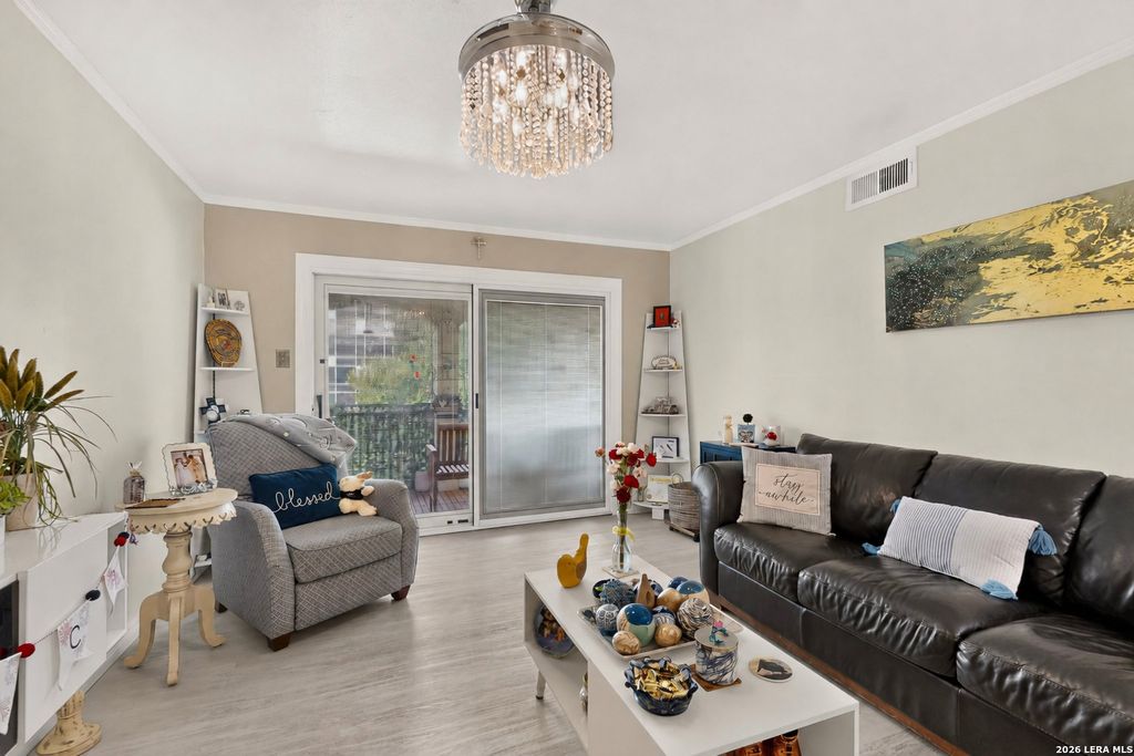8702 Village Dr Apt 213, San Antonio, TX 78217