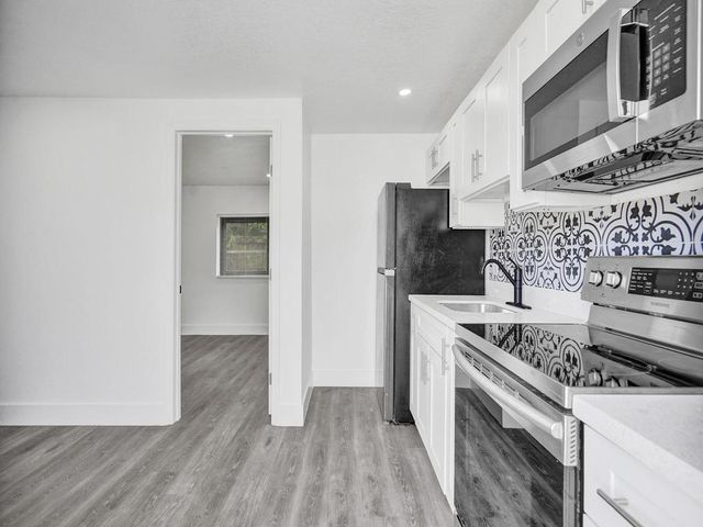 940 SW 28th St 2, Fort Lauderdale, FL 33315